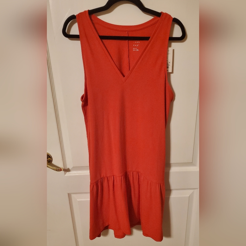 Red sleeveless dress
